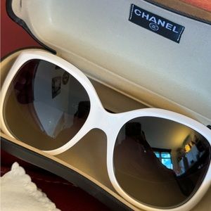 CHANEL sunglasses used 5183A